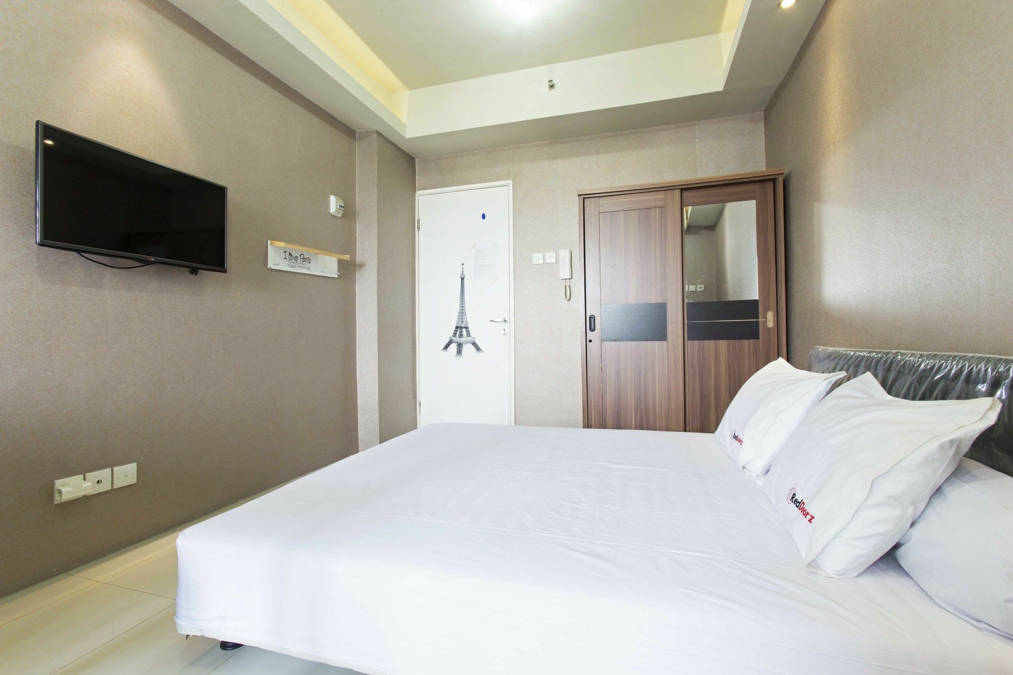 Reddoorz Apartment @ Pegangsaan Kelapa Gading جاكرتا المظهر الخارجي الصورة
