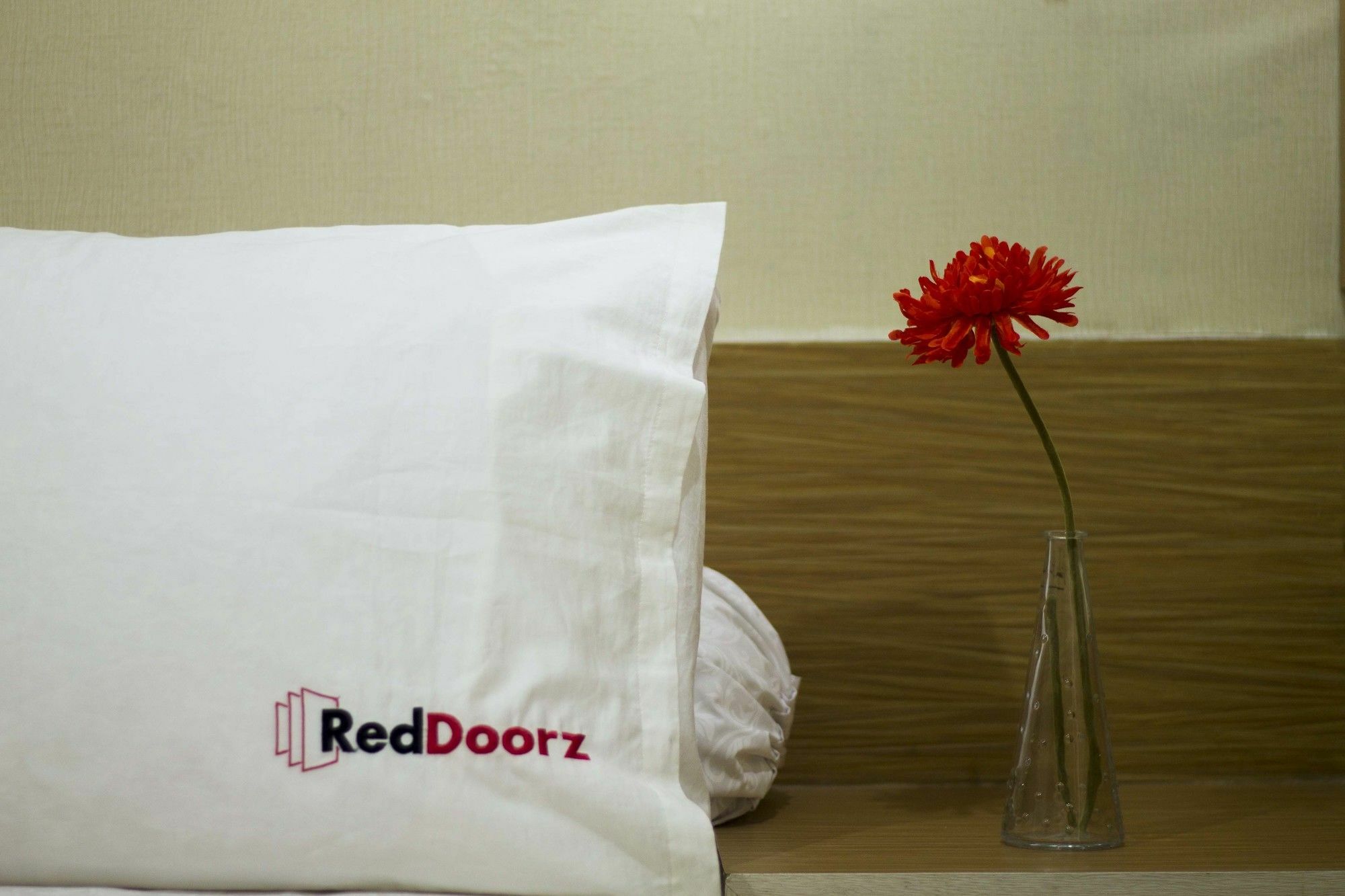 Reddoorz Apartment @ Pegangsaan Kelapa Gading جاكرتا المظهر الخارجي الصورة