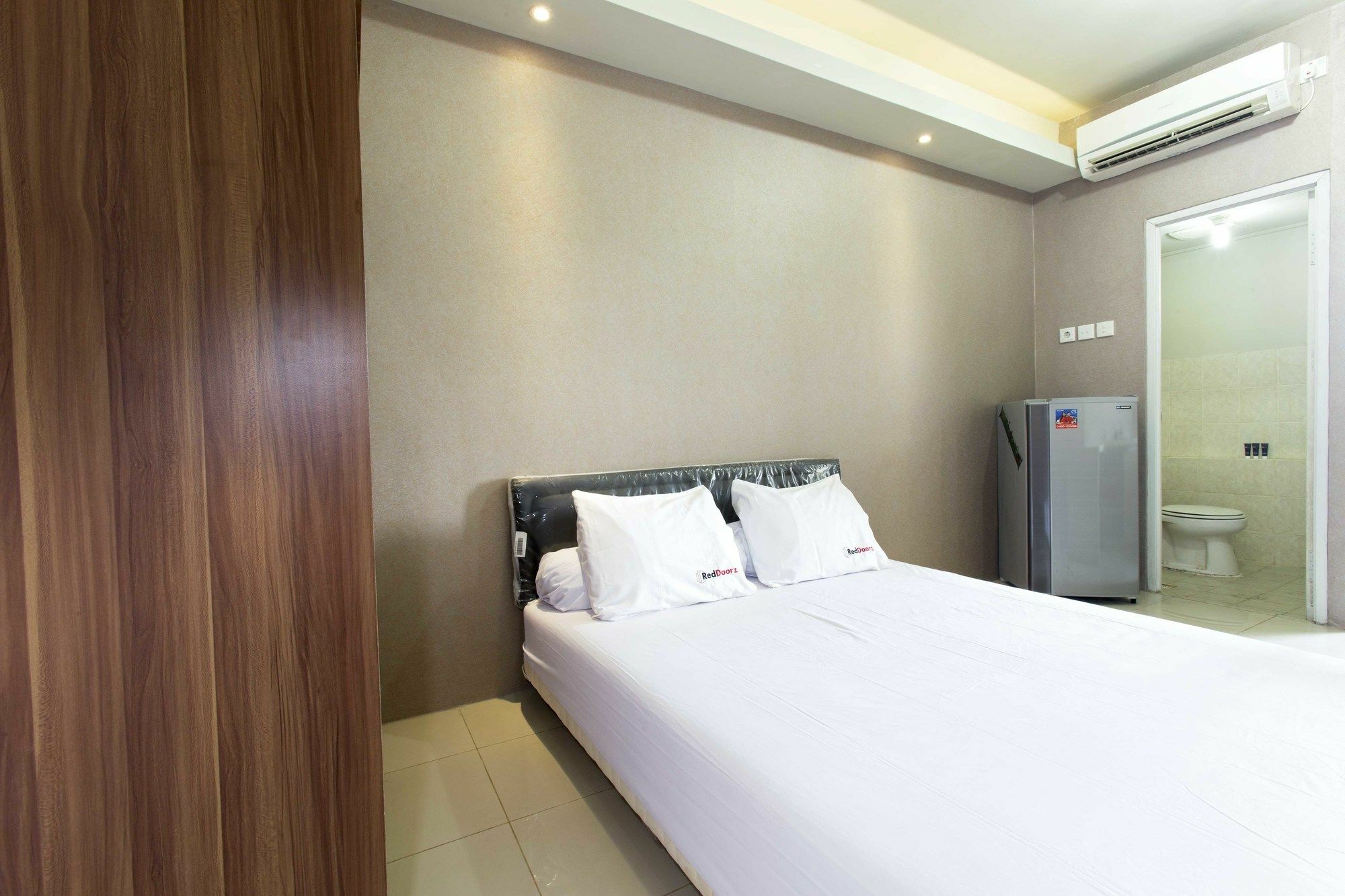 Reddoorz Apartment @ Pegangsaan Kelapa Gading جاكرتا المظهر الخارجي الصورة